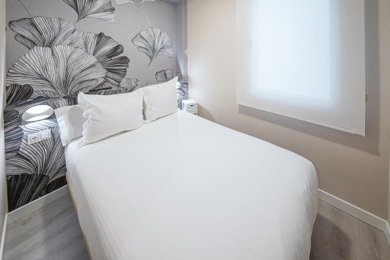 Hostal Plaza Boutique (Adults Only) Zaragoza Exterior photo