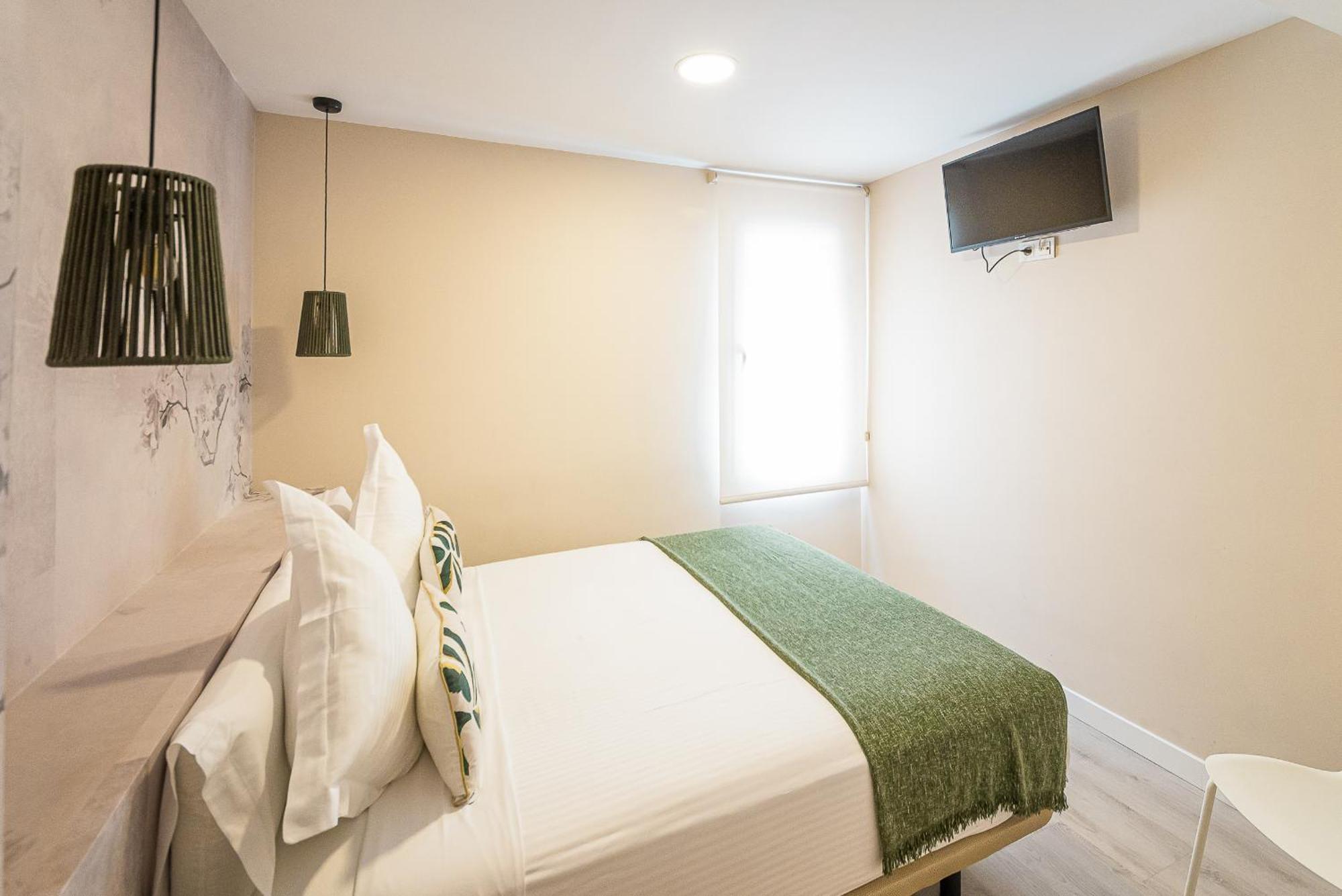 Hostal Plaza Boutique (Adults Only) Zaragoza Exterior photo